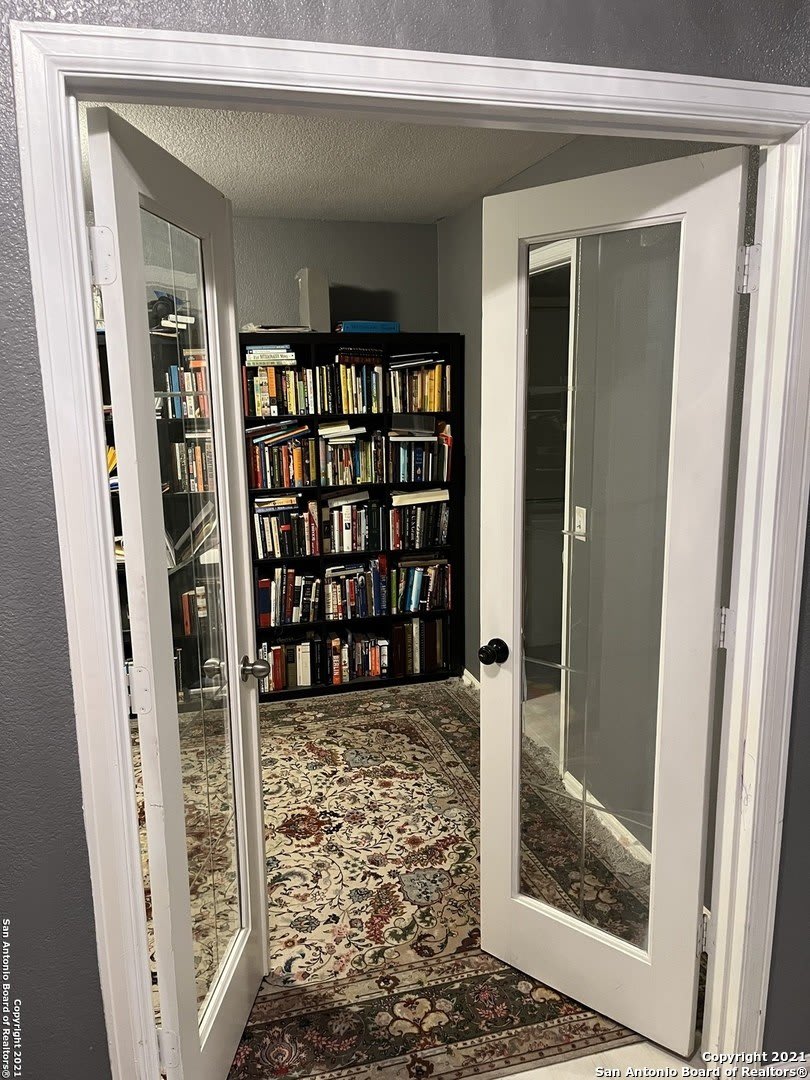 15710 Robin View – photo 4