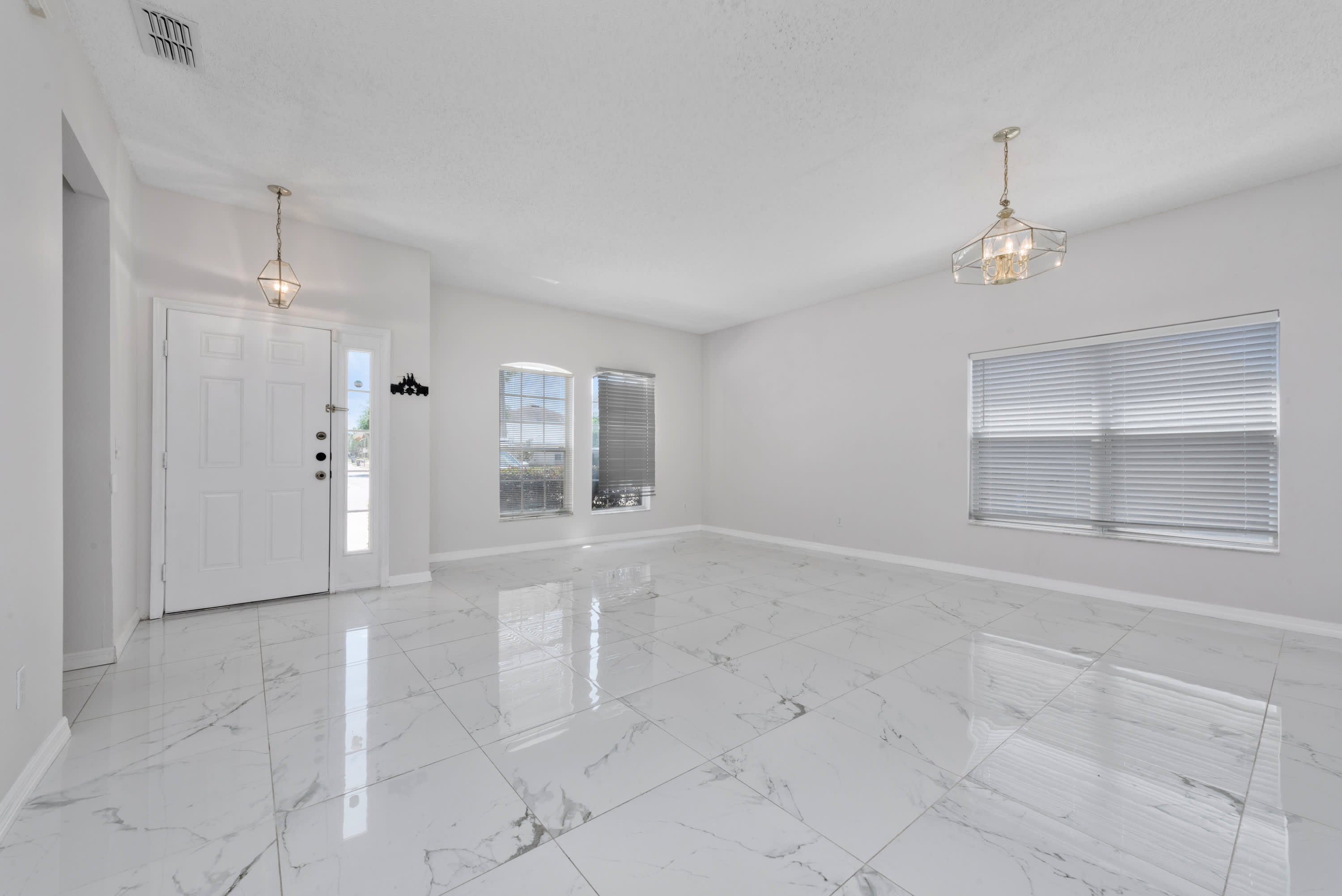 746 Lockbreeze Drive – photo 4