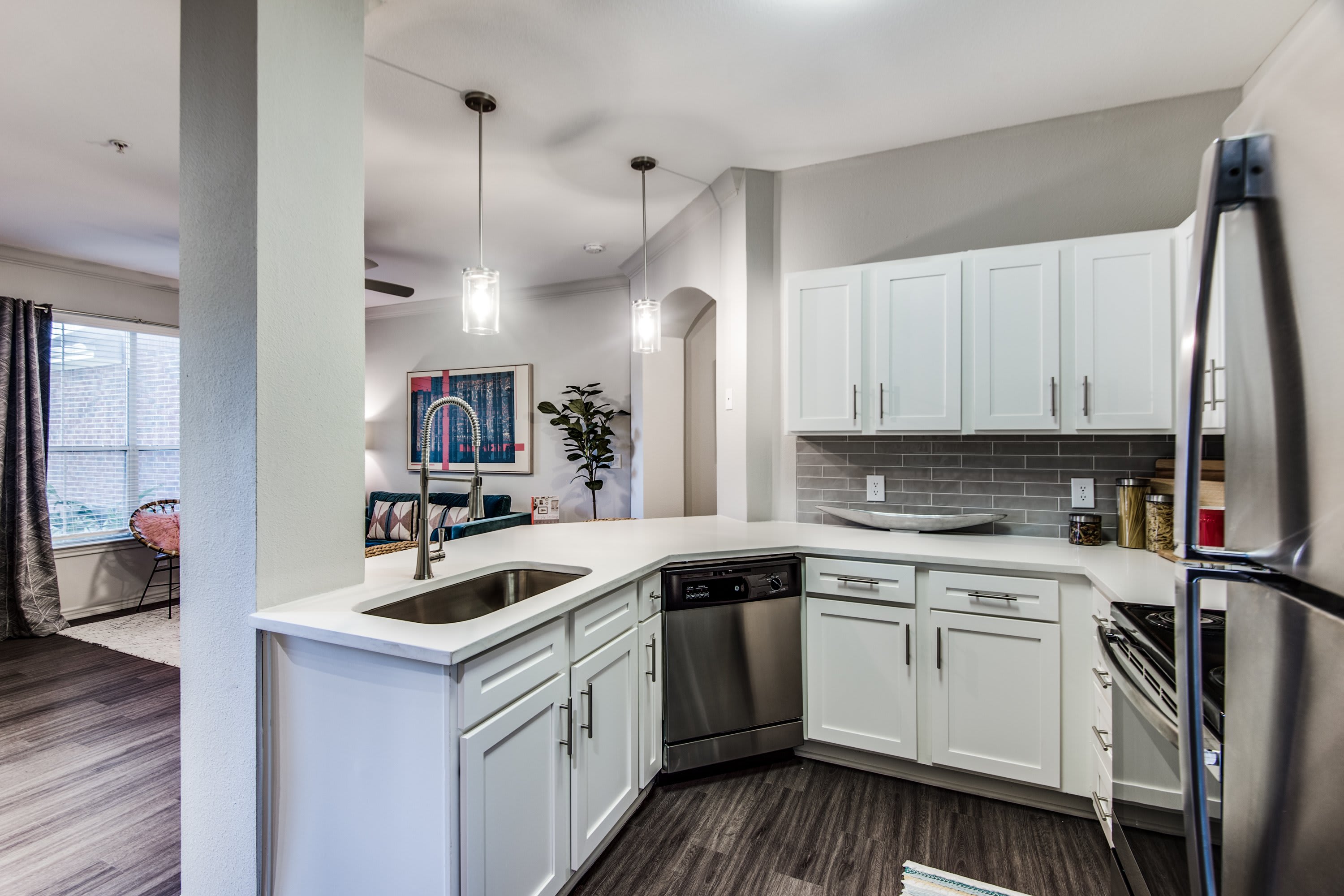 Aventura on Briar Forest – photo 3
