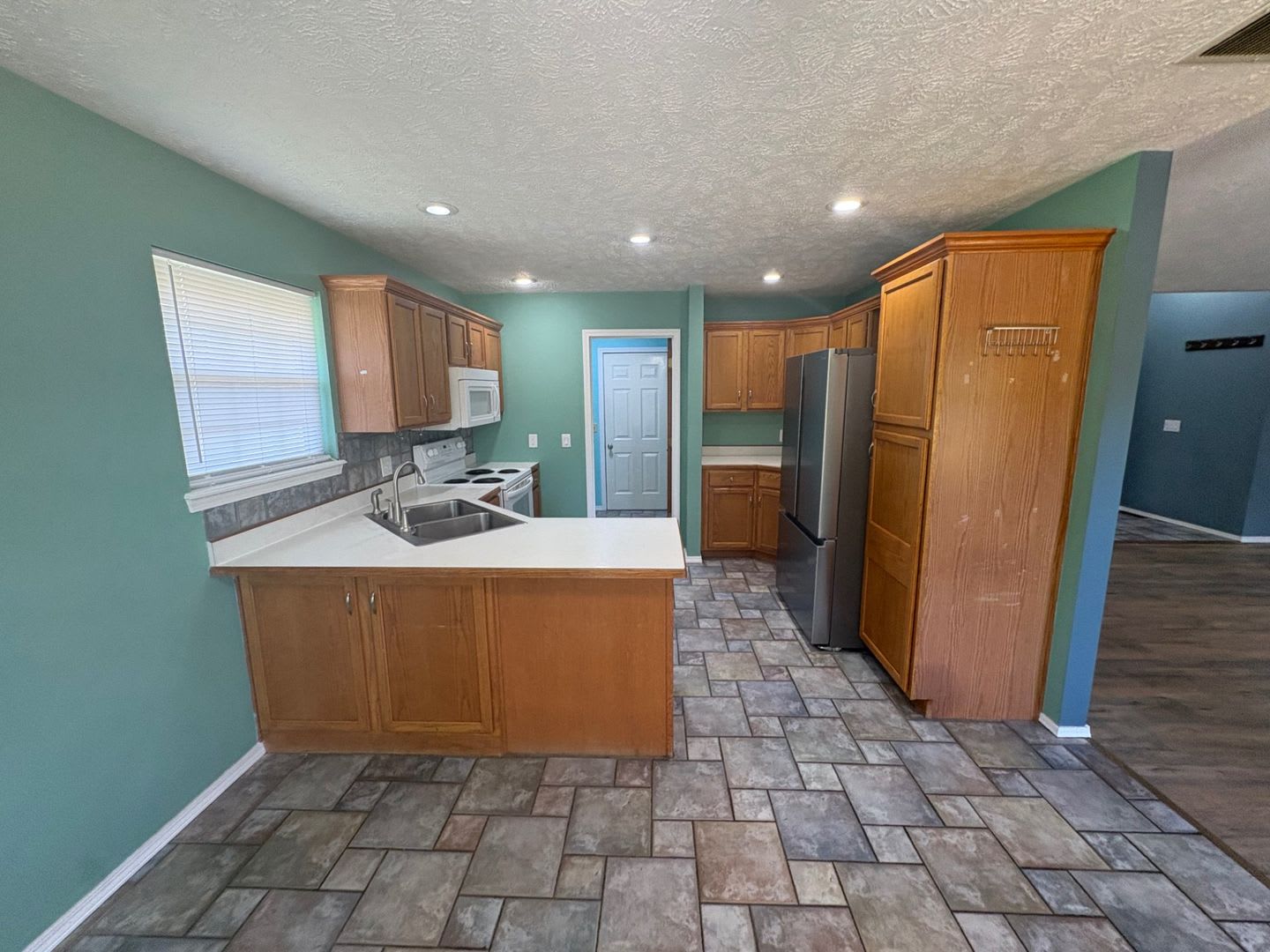 Welcome Home! Don’t Miss This One – photo 4