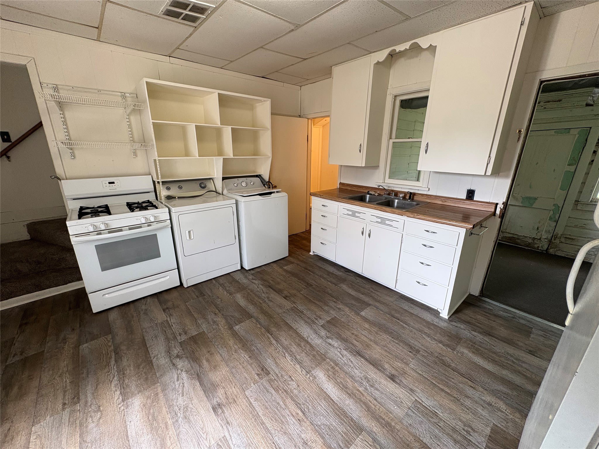 1809 6th Street E – photo 2