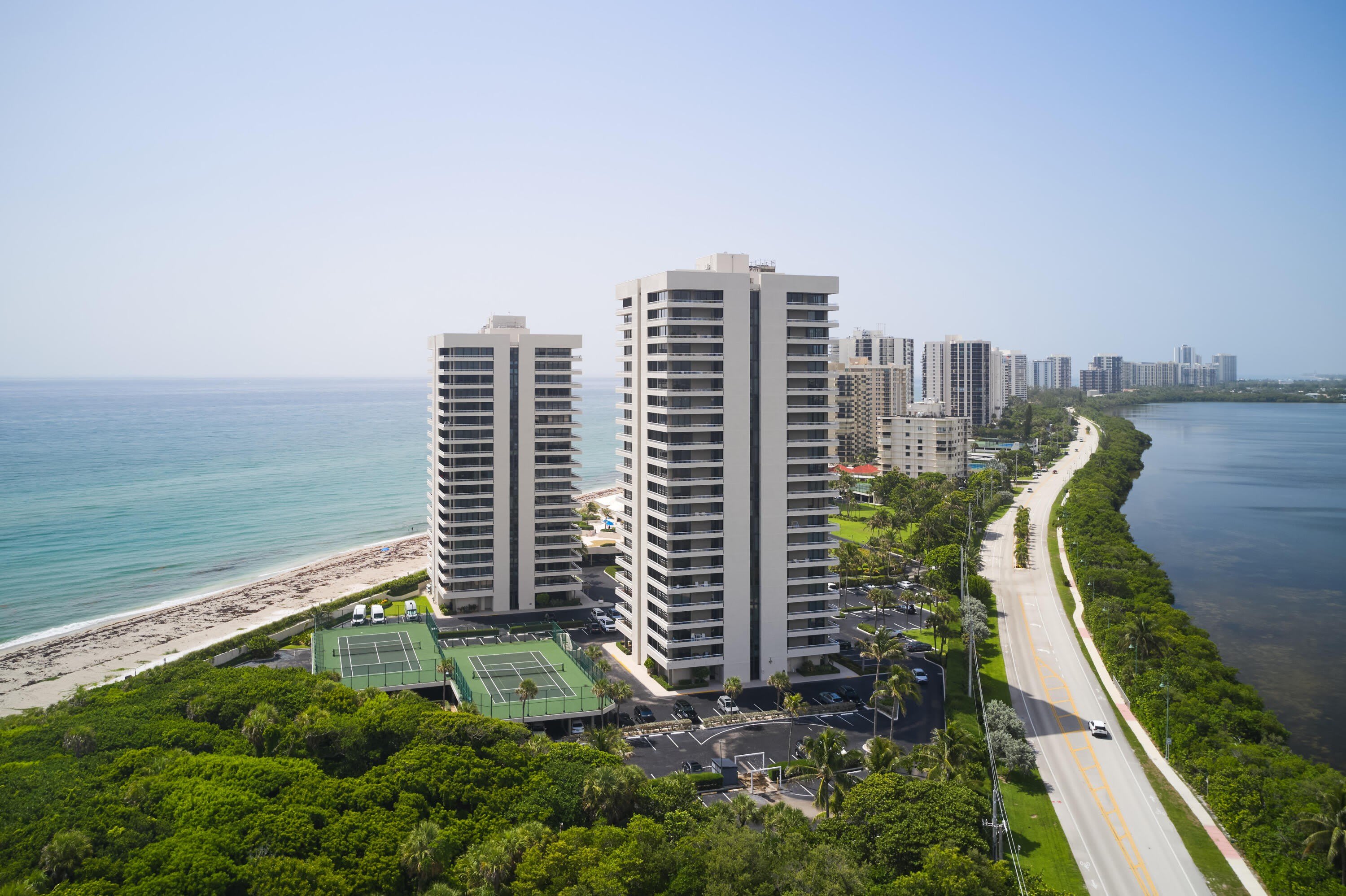 5550 N Ocean Drive – photo 1