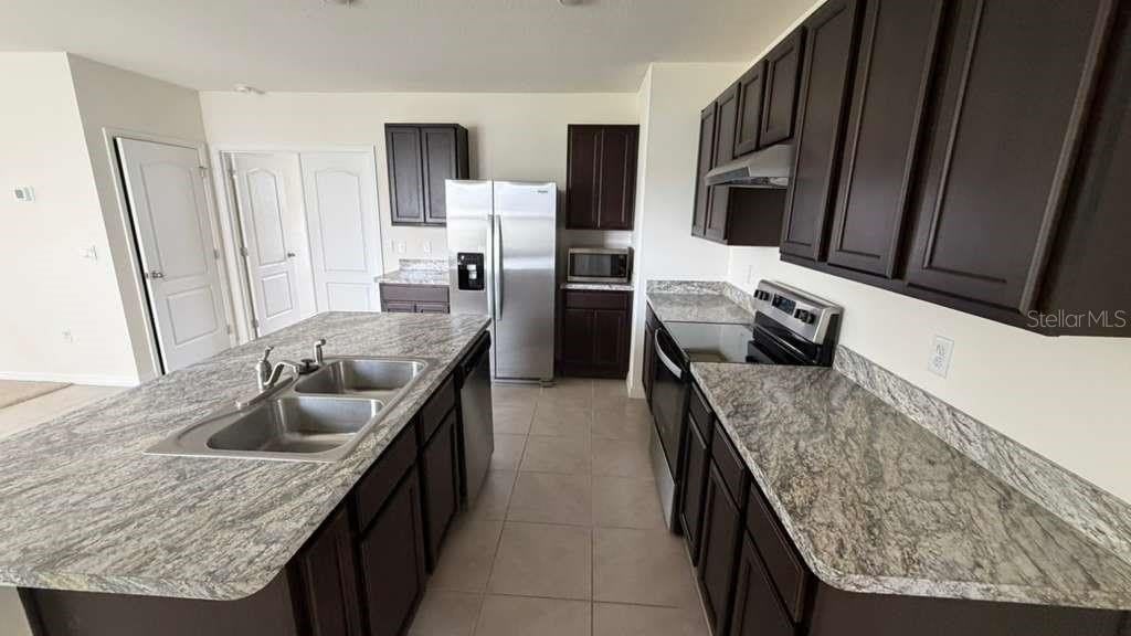 1511 CATBRIAR Way – photo 5