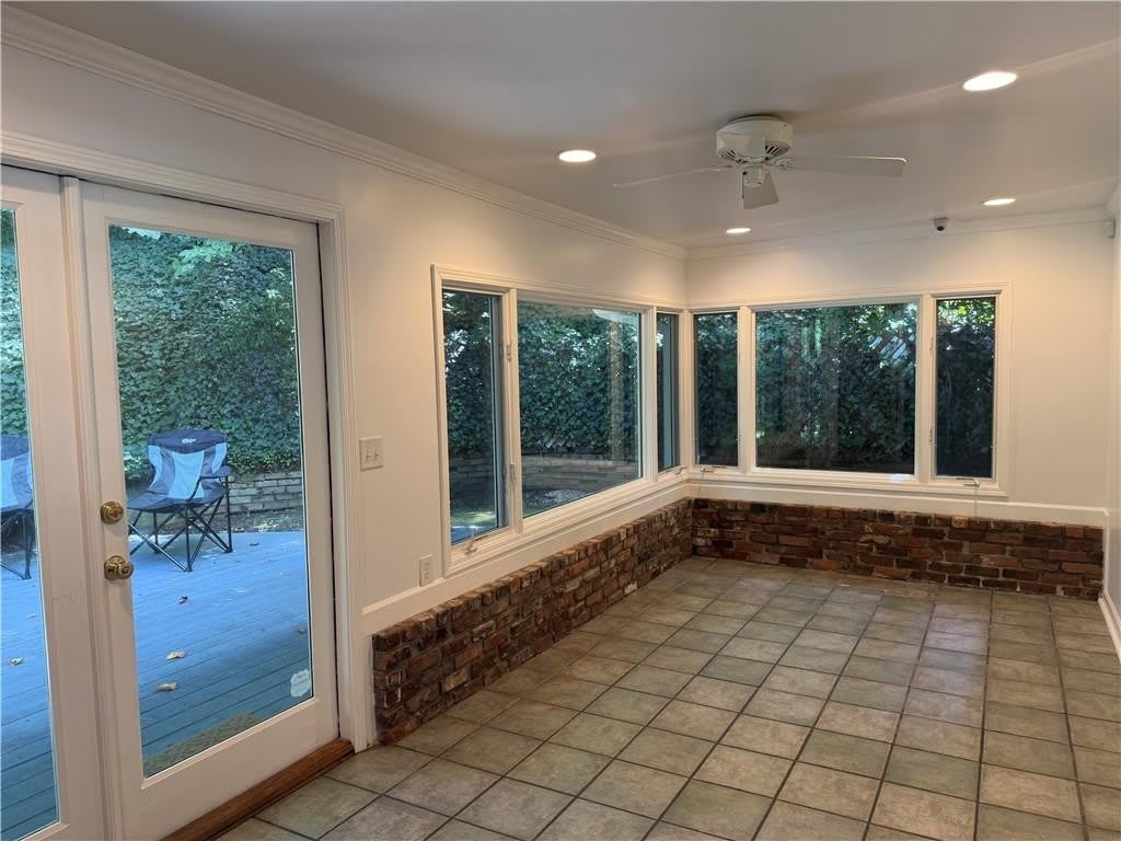 6651 Castleton Drive – photo 5