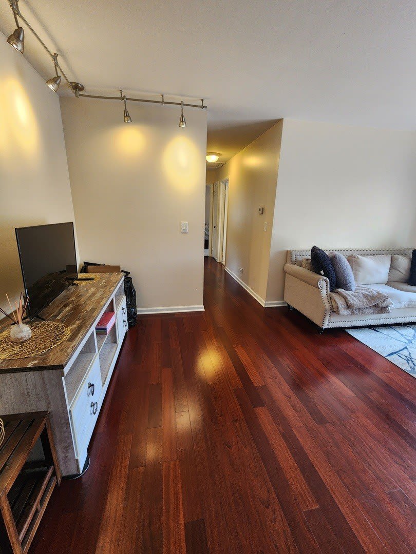 220 Hawthorne Court – photo 5