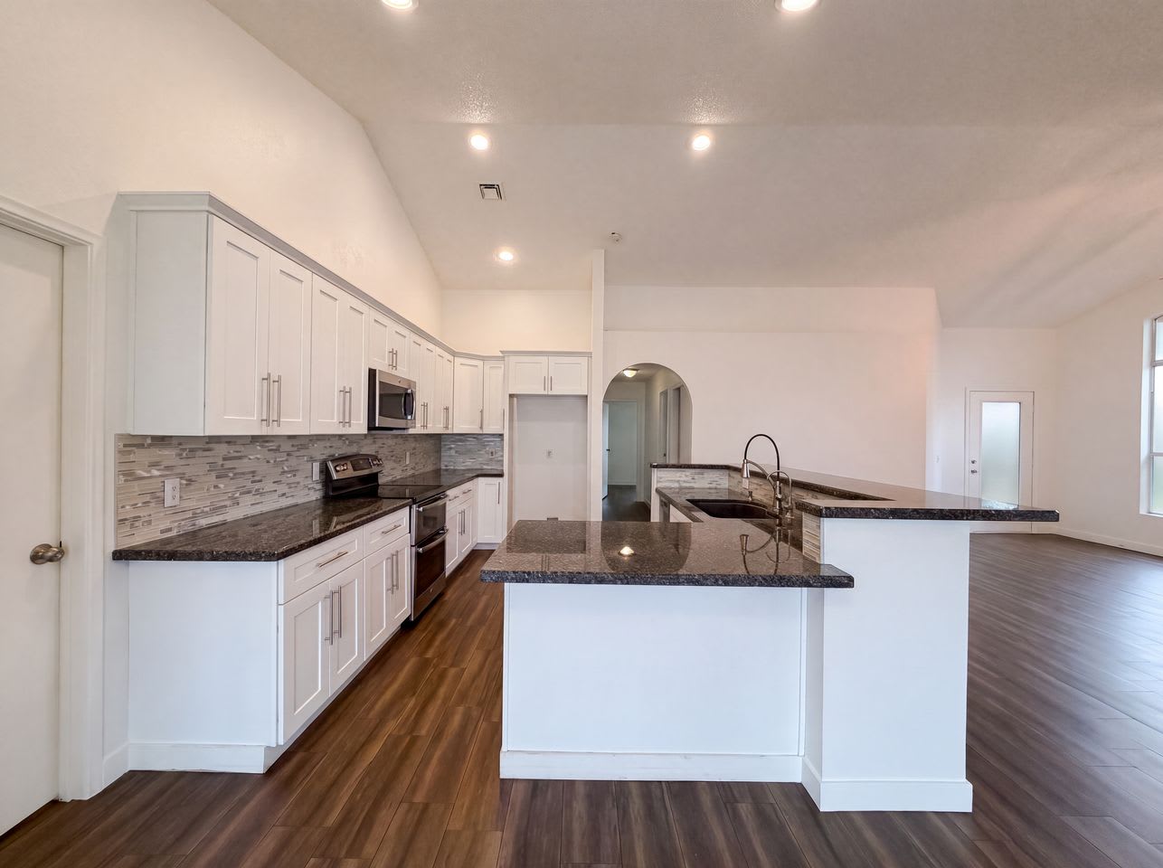6126 W Harrison St – photo 4