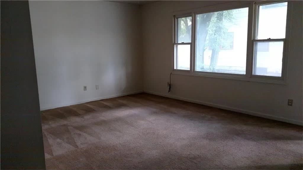 414 Ruddle Avenue – photo 4
