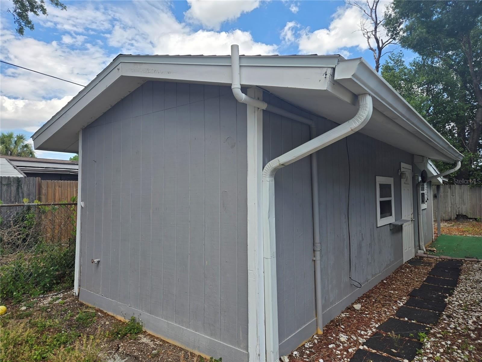 2921 W WALNUT Street – photo 2