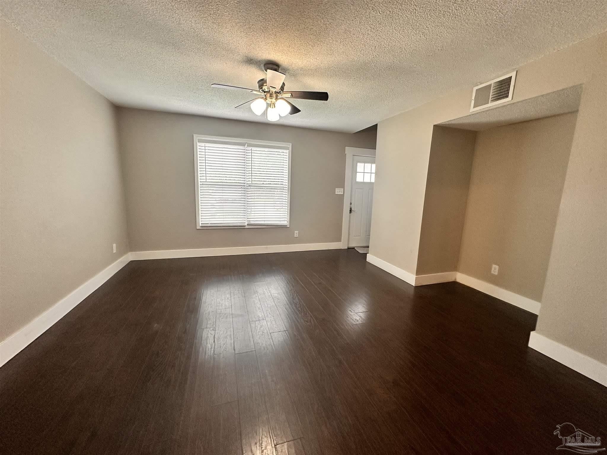 980 Zarragossa St – photo 2