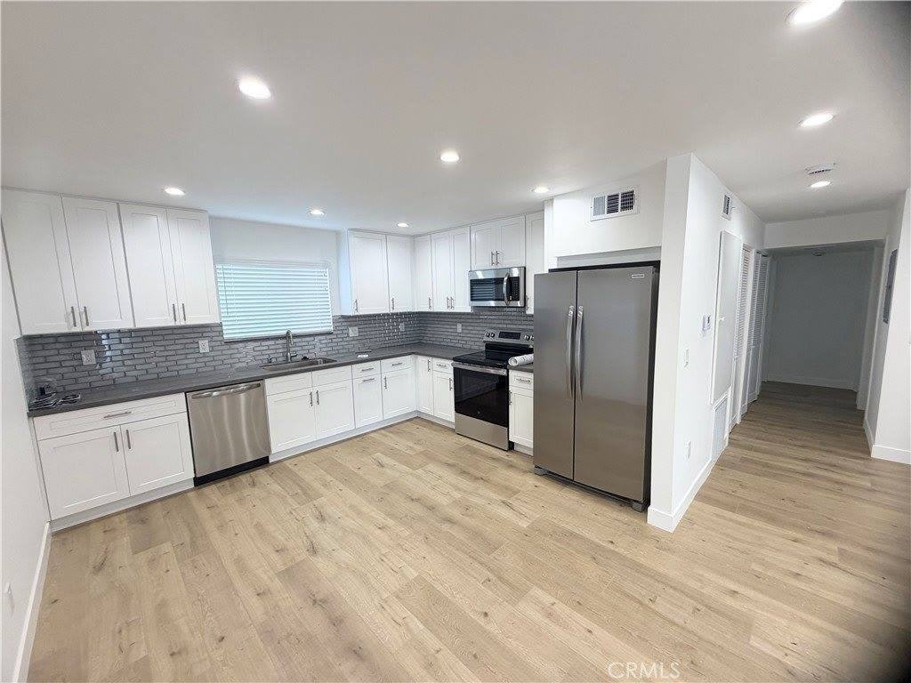 6709 Denny Ave – photo 4