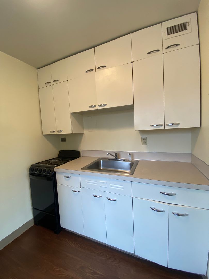 Eugene Manor Apartments – photo 5