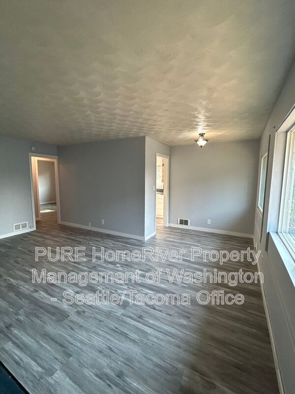 721 S Ainsworth Ave – photo 3