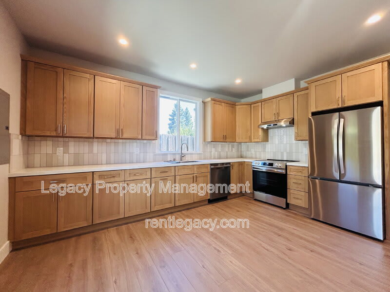 1195 Heather Ct – photo 5
