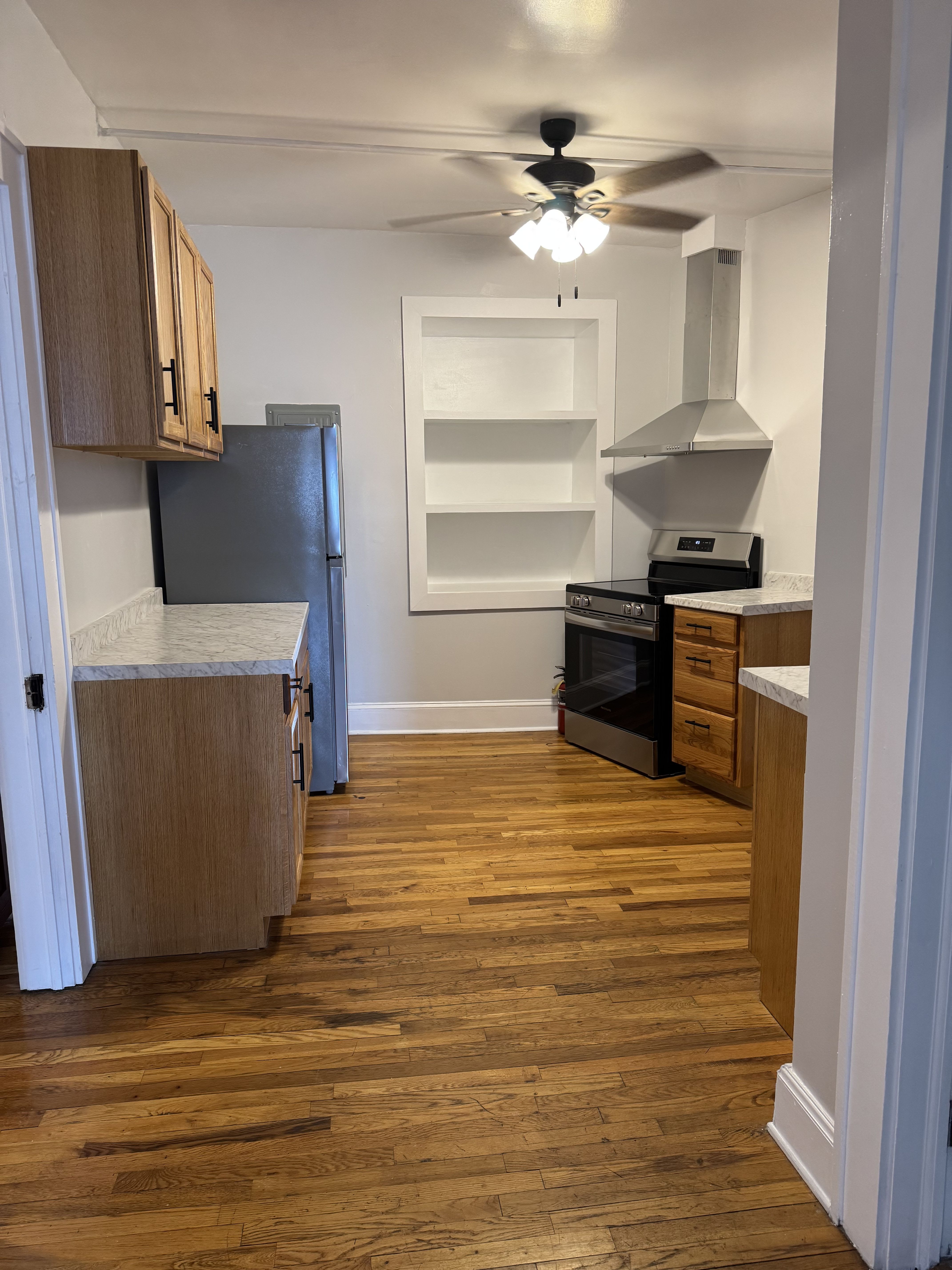 112 Main Street West – photo 2