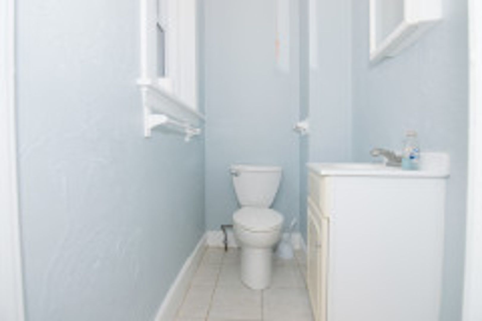 Allston 4 bed 1.5 bath apartment – photo 3