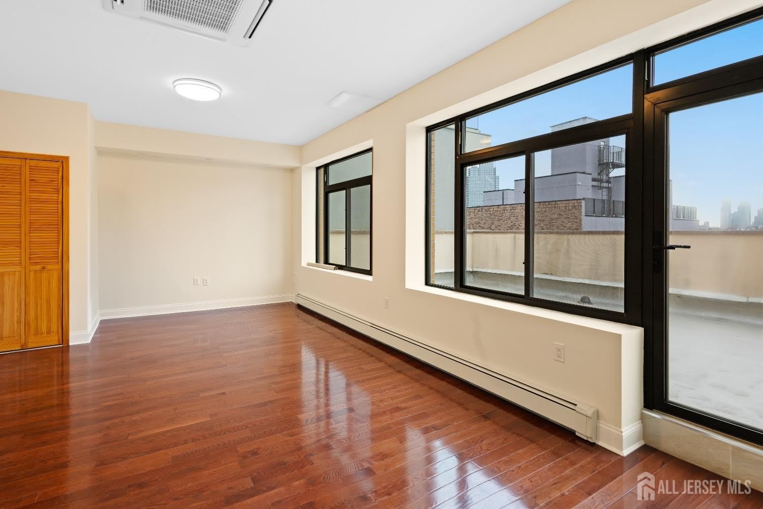 62 N 9th Street – photo 2