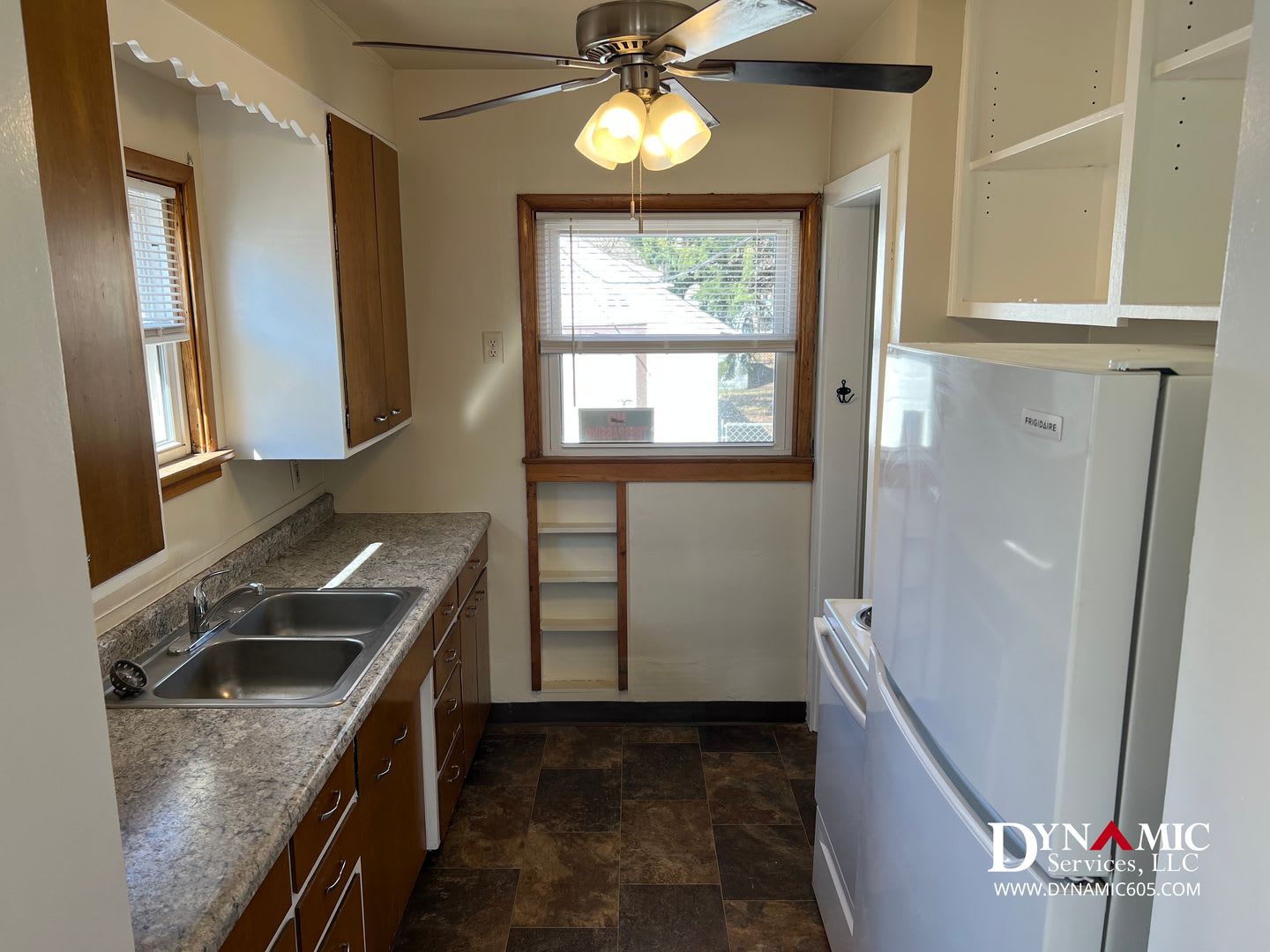 4+ Bedroom, 2 Bathroom House with Garage and Fenced Backyard – photo 5