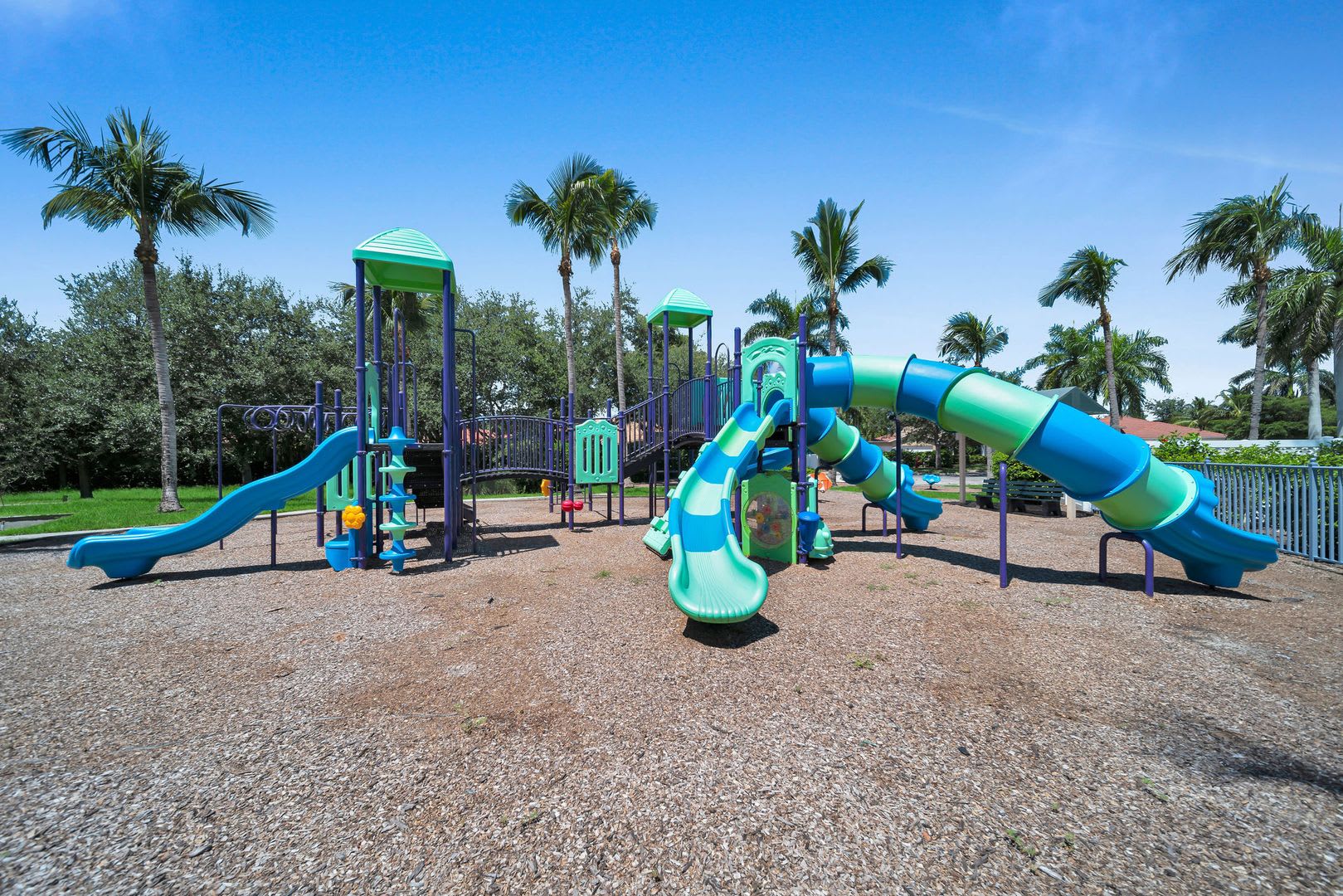 Serene Lakefront Living At Moody River Estates In North Fort Myers Your Dream Home Awaits 2Bed Den 2Bath Fully Furnished – photo 4