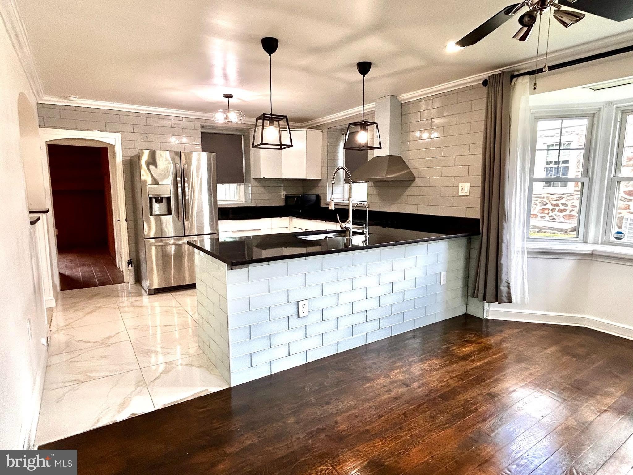 56 N NEW ARDMORE Avenue – photo 5
