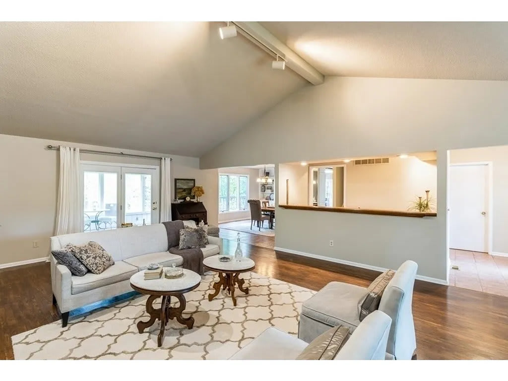 10574 Greenbelt Drive – photo 3