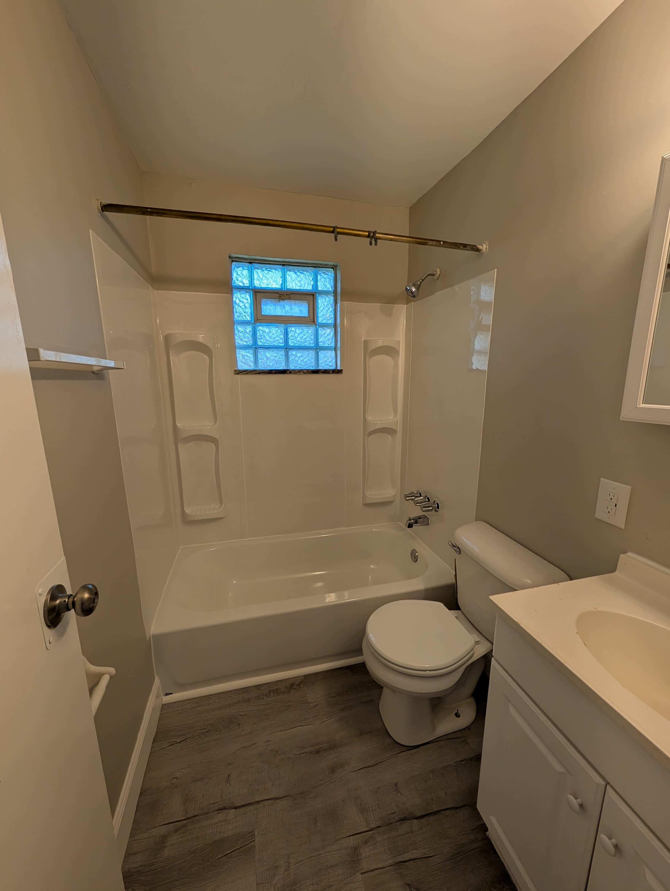 3670 Seabrook AvenueColumbus, OH, 43227 – photo 3