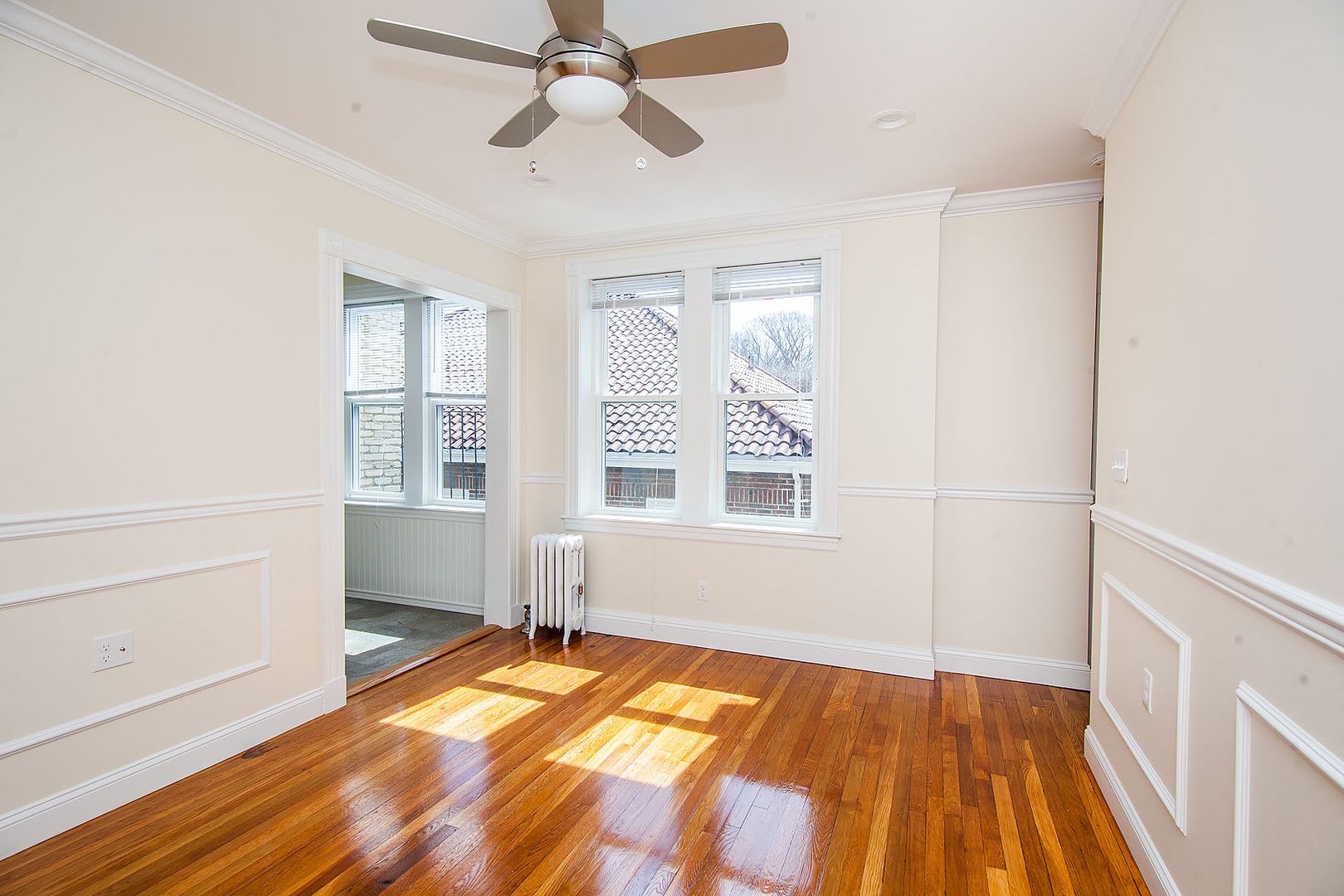 Charming 1 Bedroom-No Broker Fee – photo 3