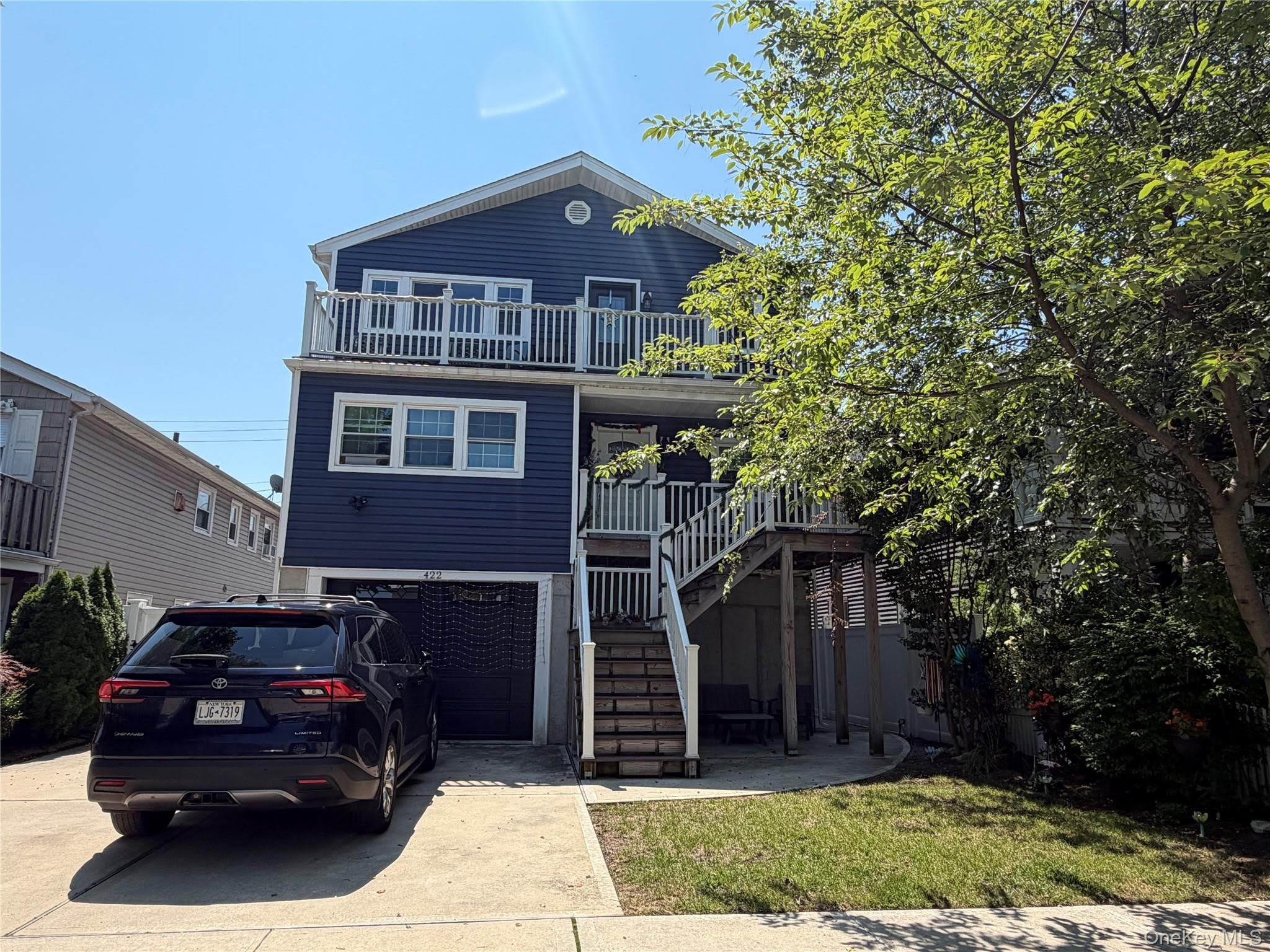 422 E CHESTER Street E – photo 1