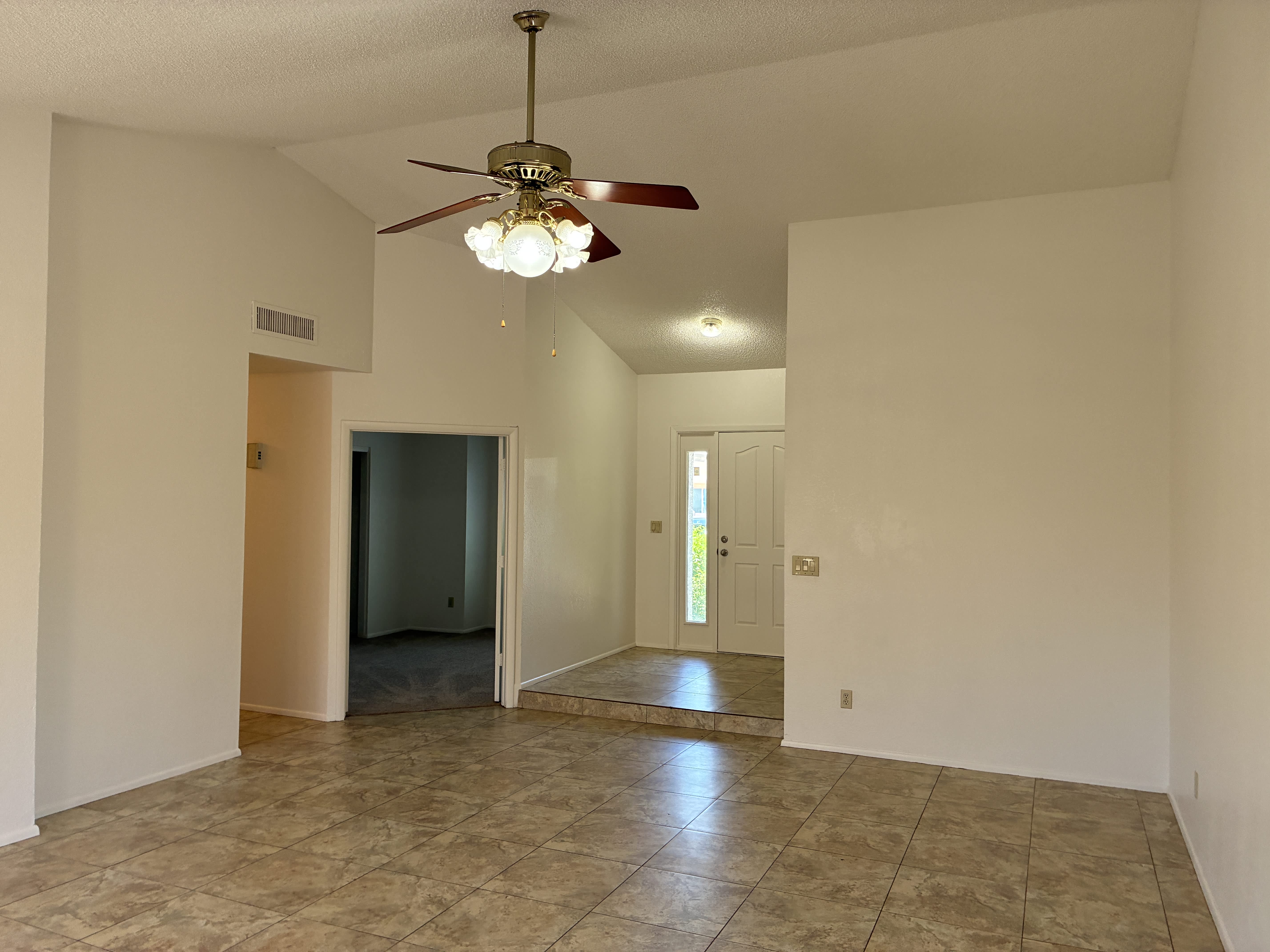 10820 W Wagon Wheel Dr – photo 3