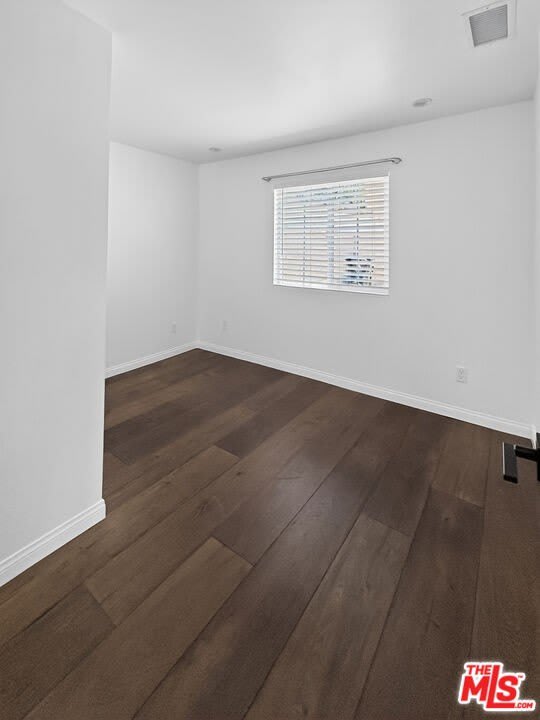 6036 Denny Ave – photo 4