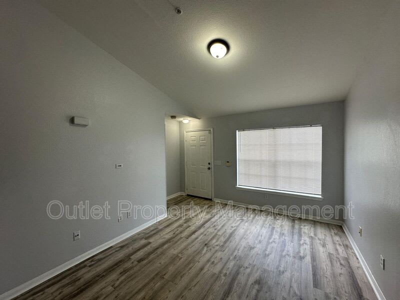 9045 Lee Vista Blvd. – photo 2