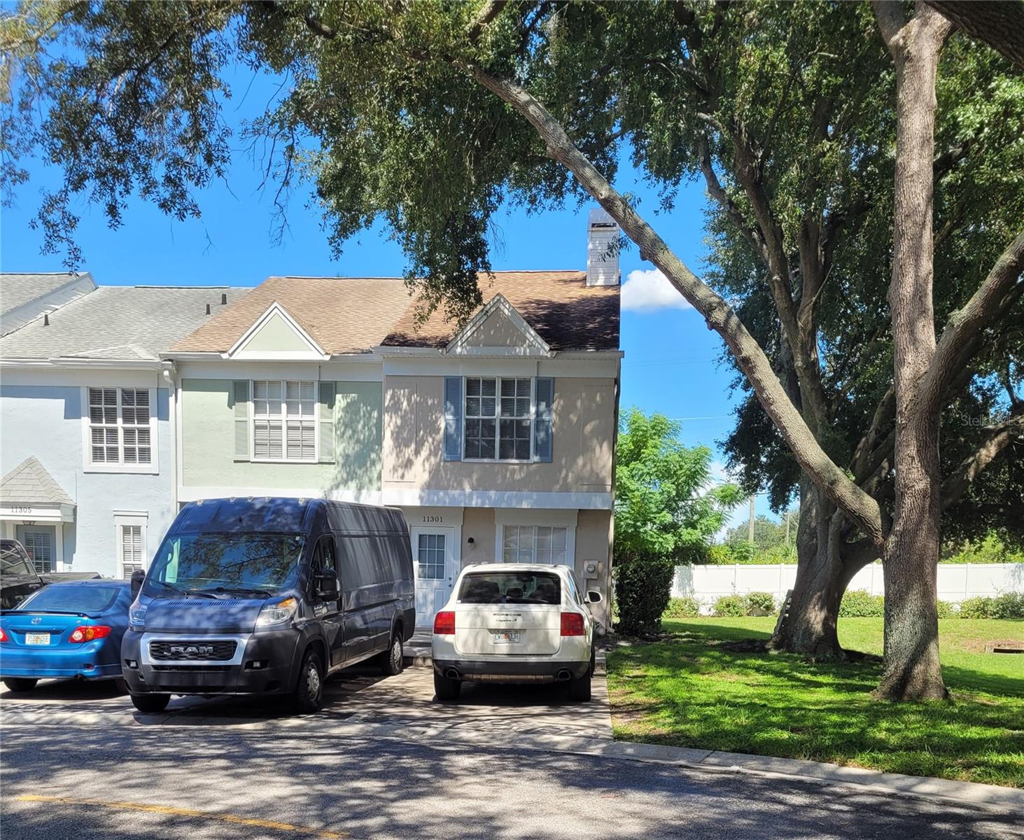 11301 Grandville Dr – photo 1