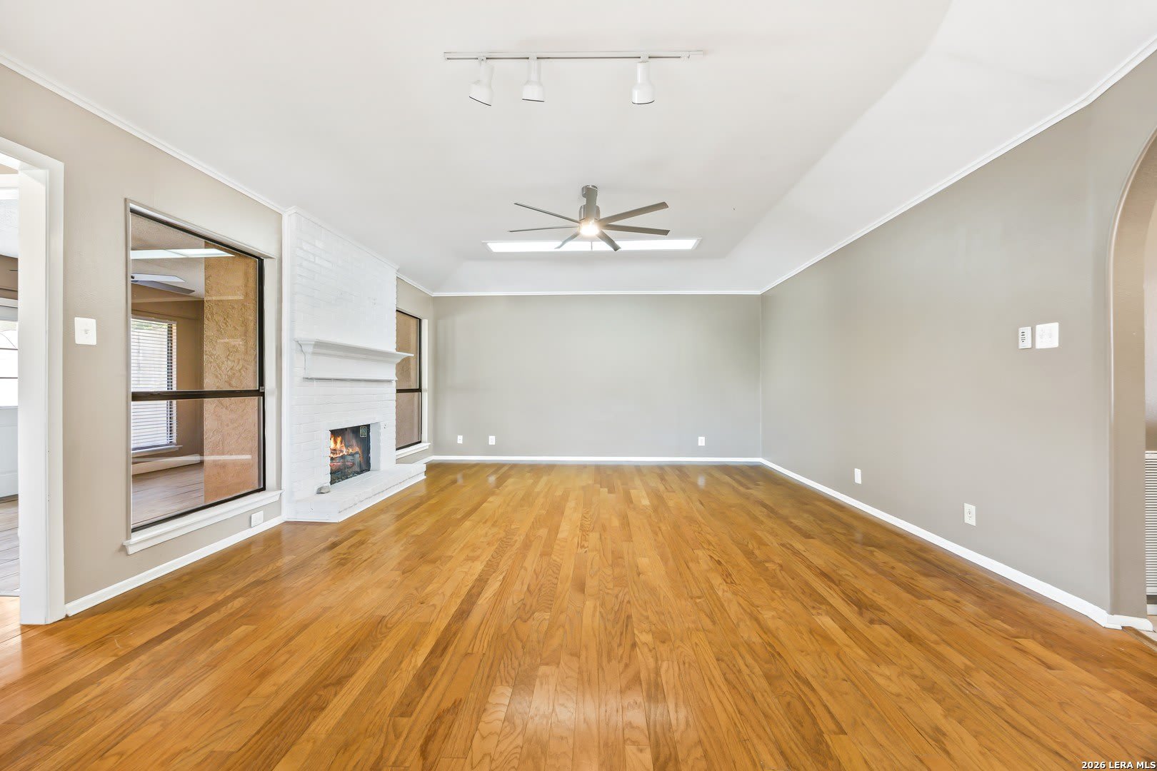 5801 Royal Rdg – photo 5