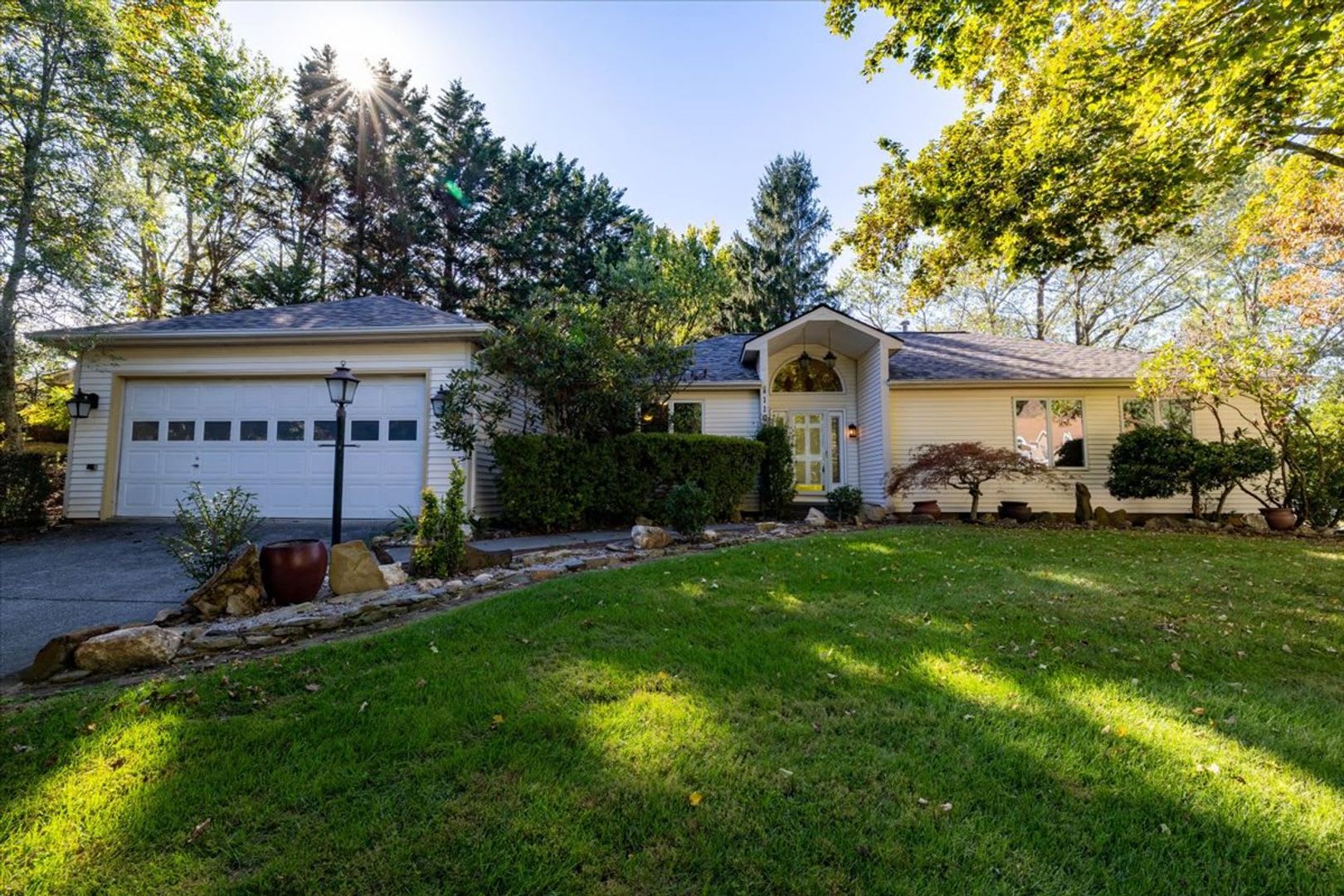 Sun-Soaked Living in Meadow Run – photo 1