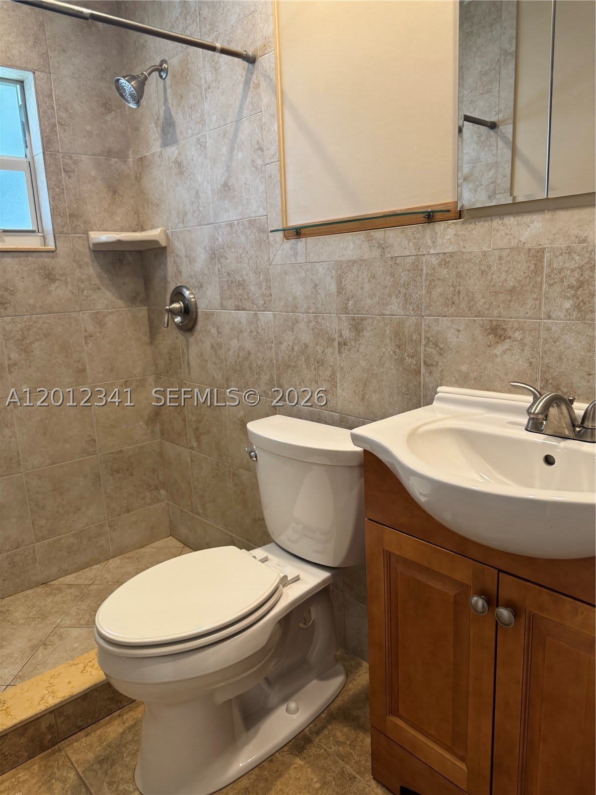 1010 NW 72nd Ter – photo 5