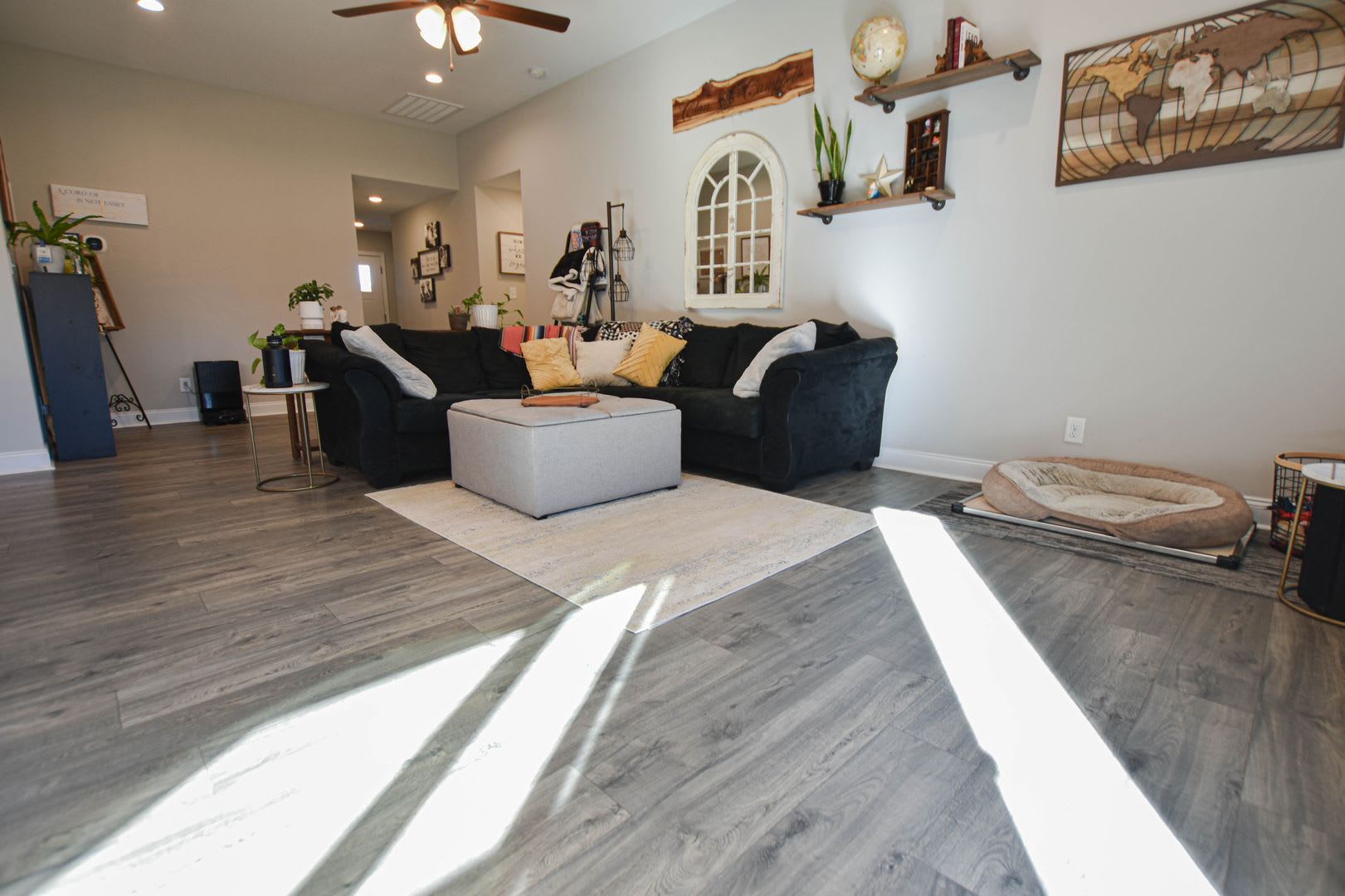 Pet Friendly Three Bedroom – photo 4