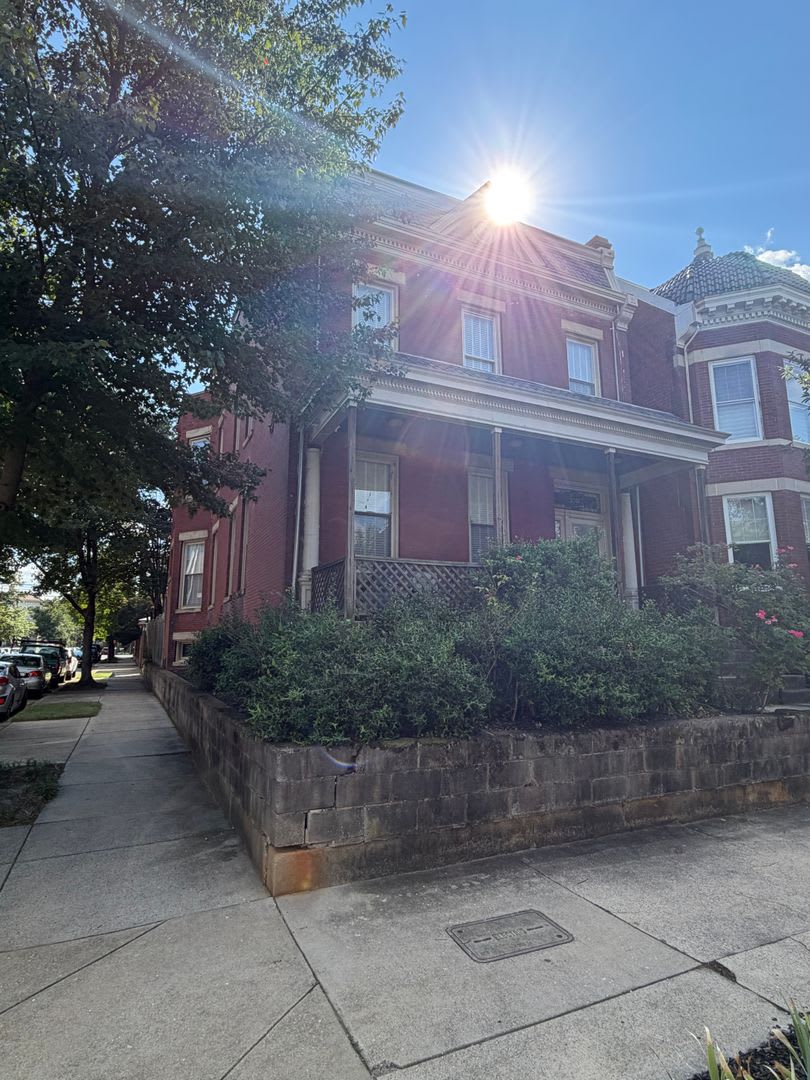 2301 W Grace Street – photo 2