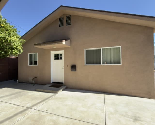 1718 Rodney Dr – photo 2