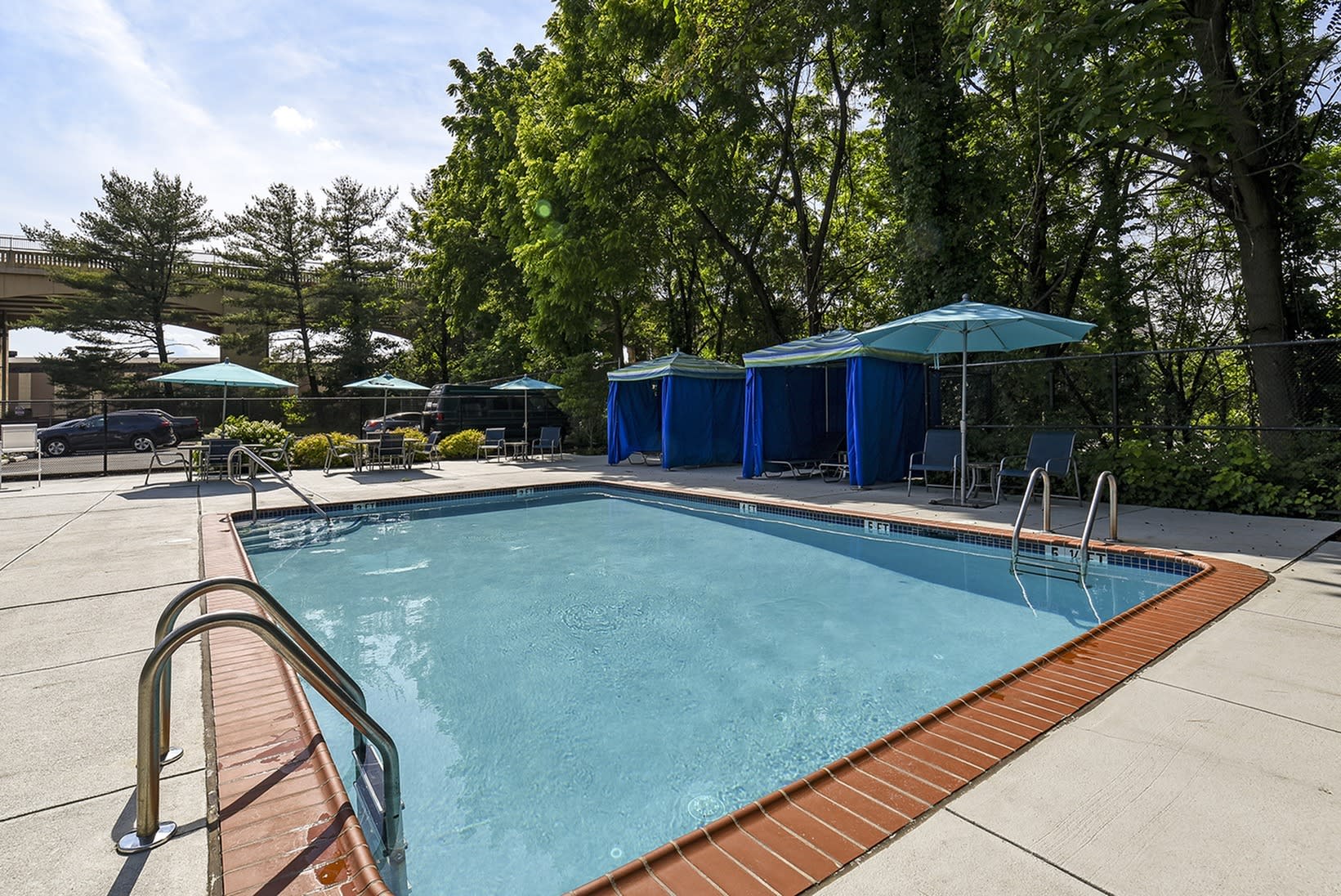Bridgeview Apartments – photo 3