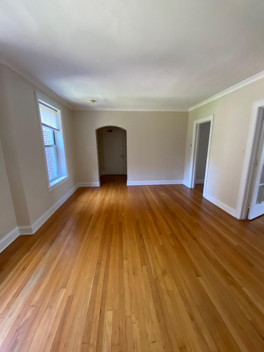 909 Elmwood – photo 3
