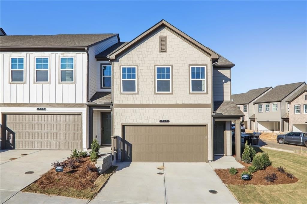 727 Carmes Drive – photo 2