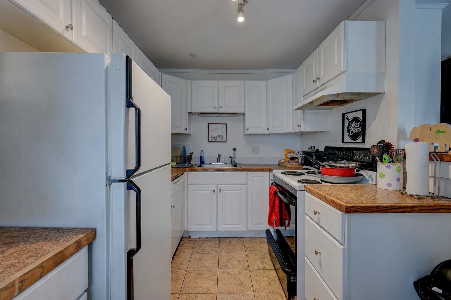 22 Oak Street – photo 4