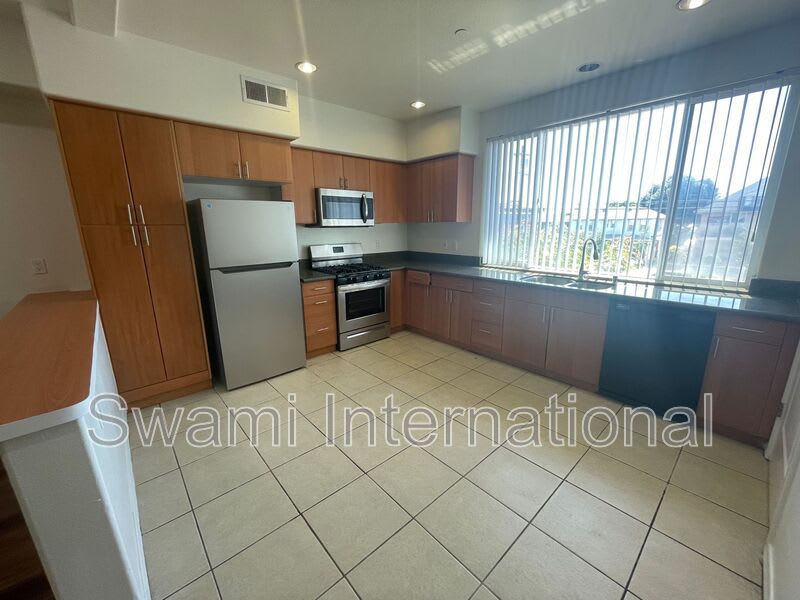 5010 S. Figueroa St. – photo 5