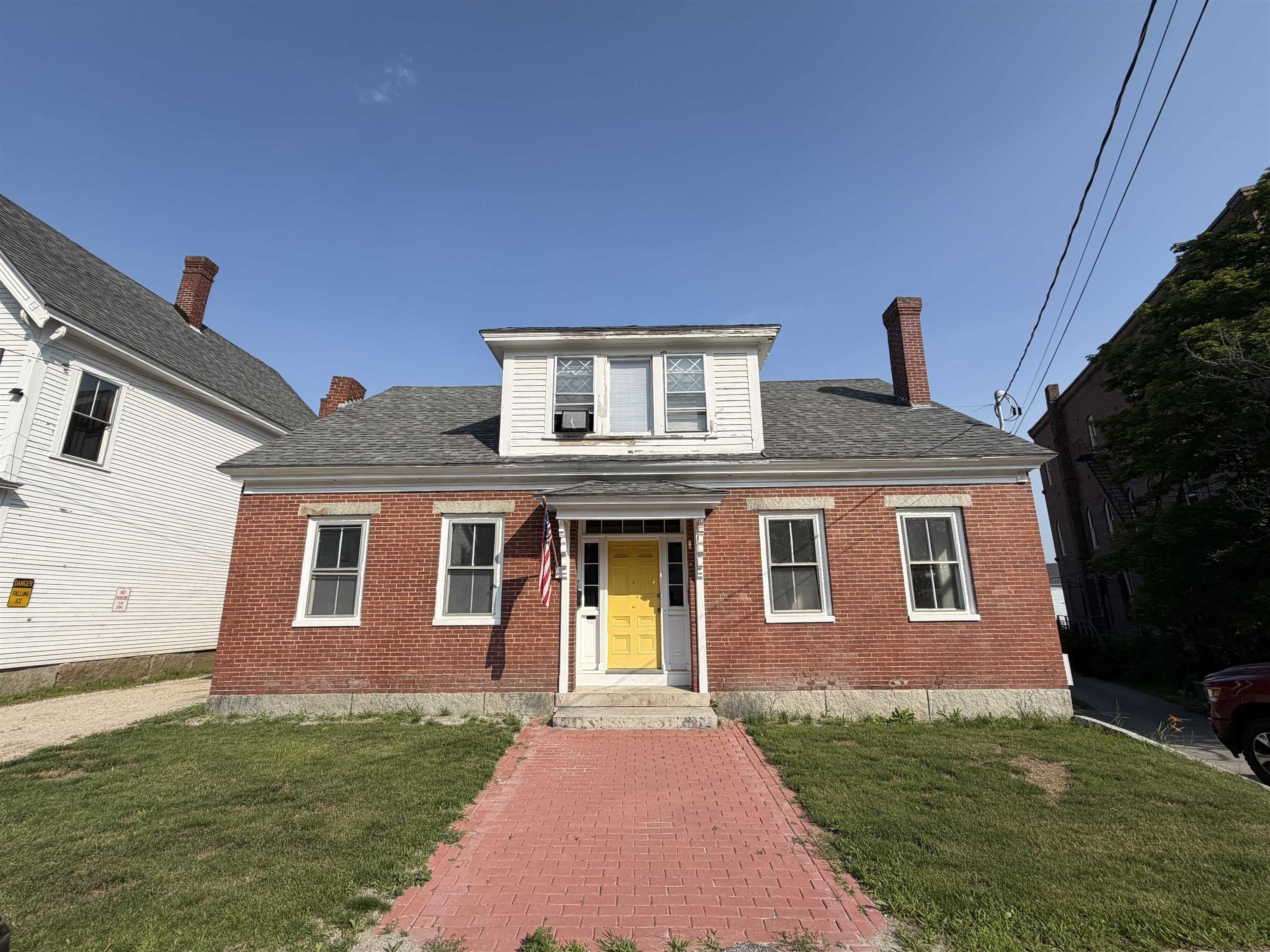 4 Washington Street – photo 1
