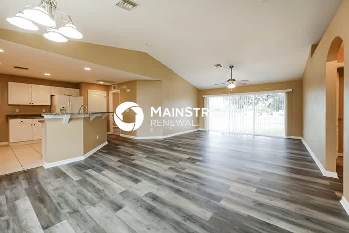 1161 Ebers Street East – photo 5