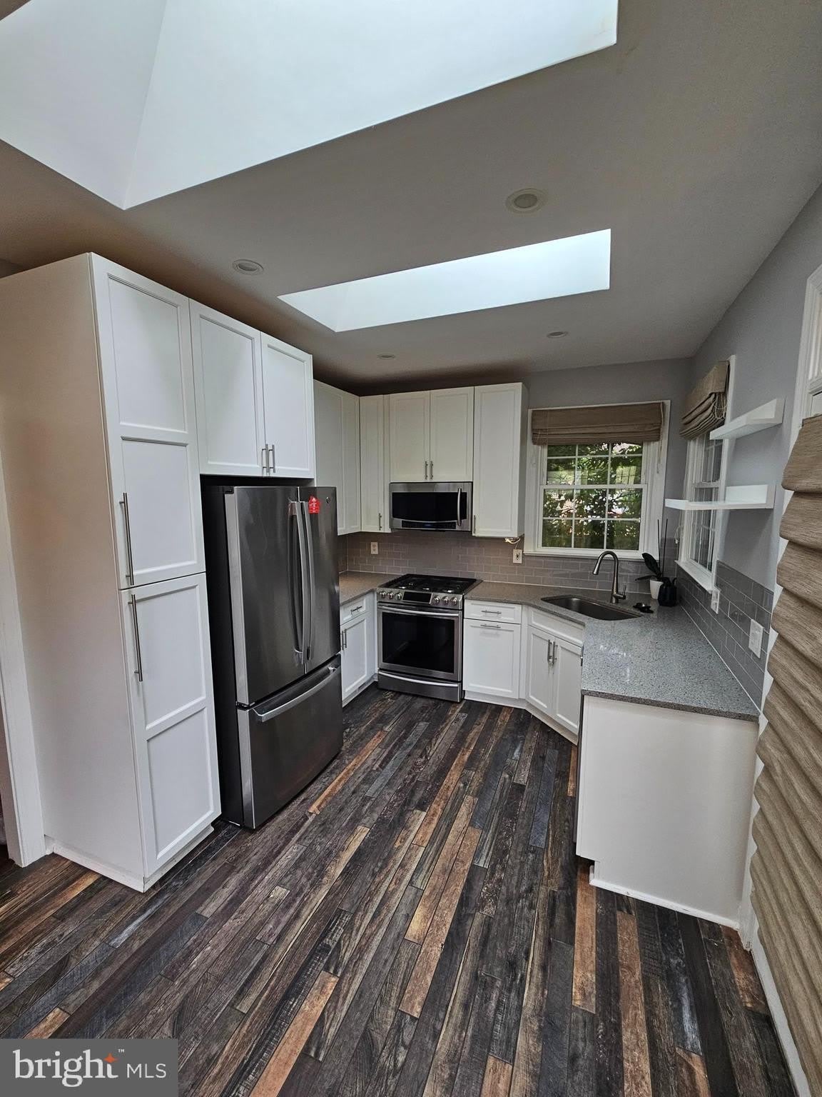 1369 PARK GARDEN Lane – photo 3