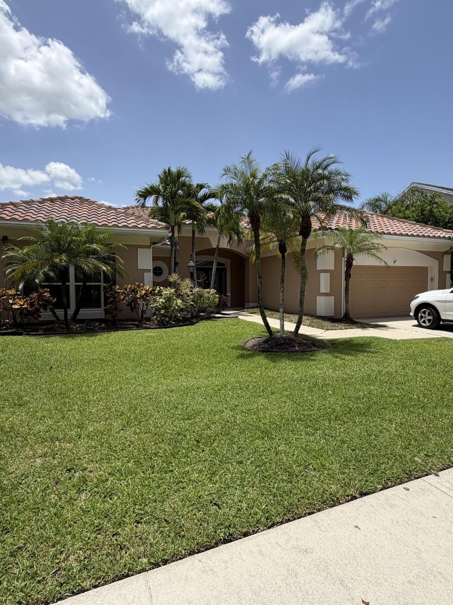 10114 HUNT CLUB Lane – photo 2