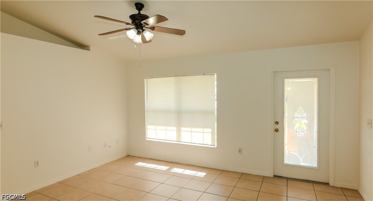 1834 NW 6th Avenue – photo 2