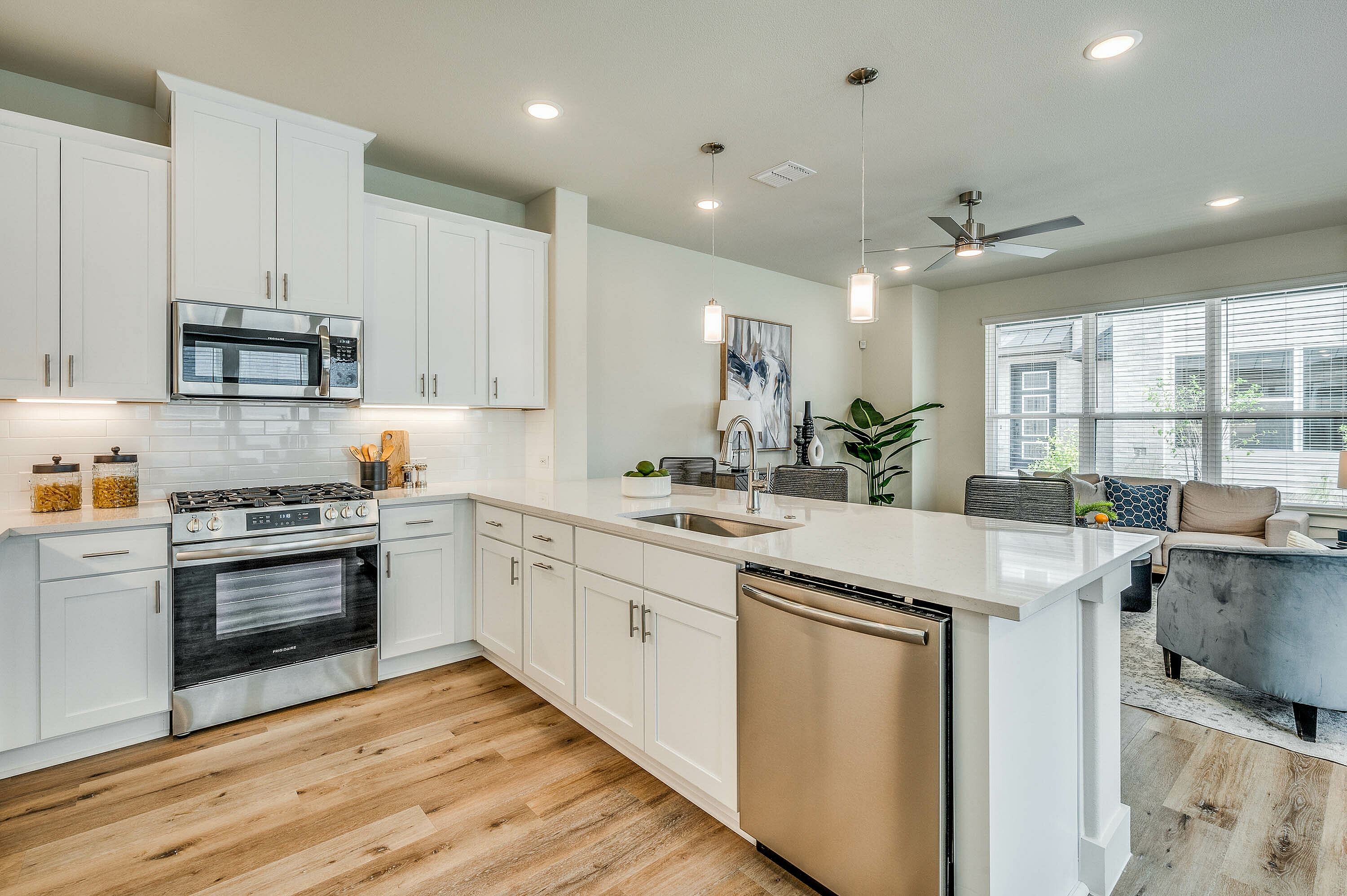 Avena Homes for Rent – photo 3