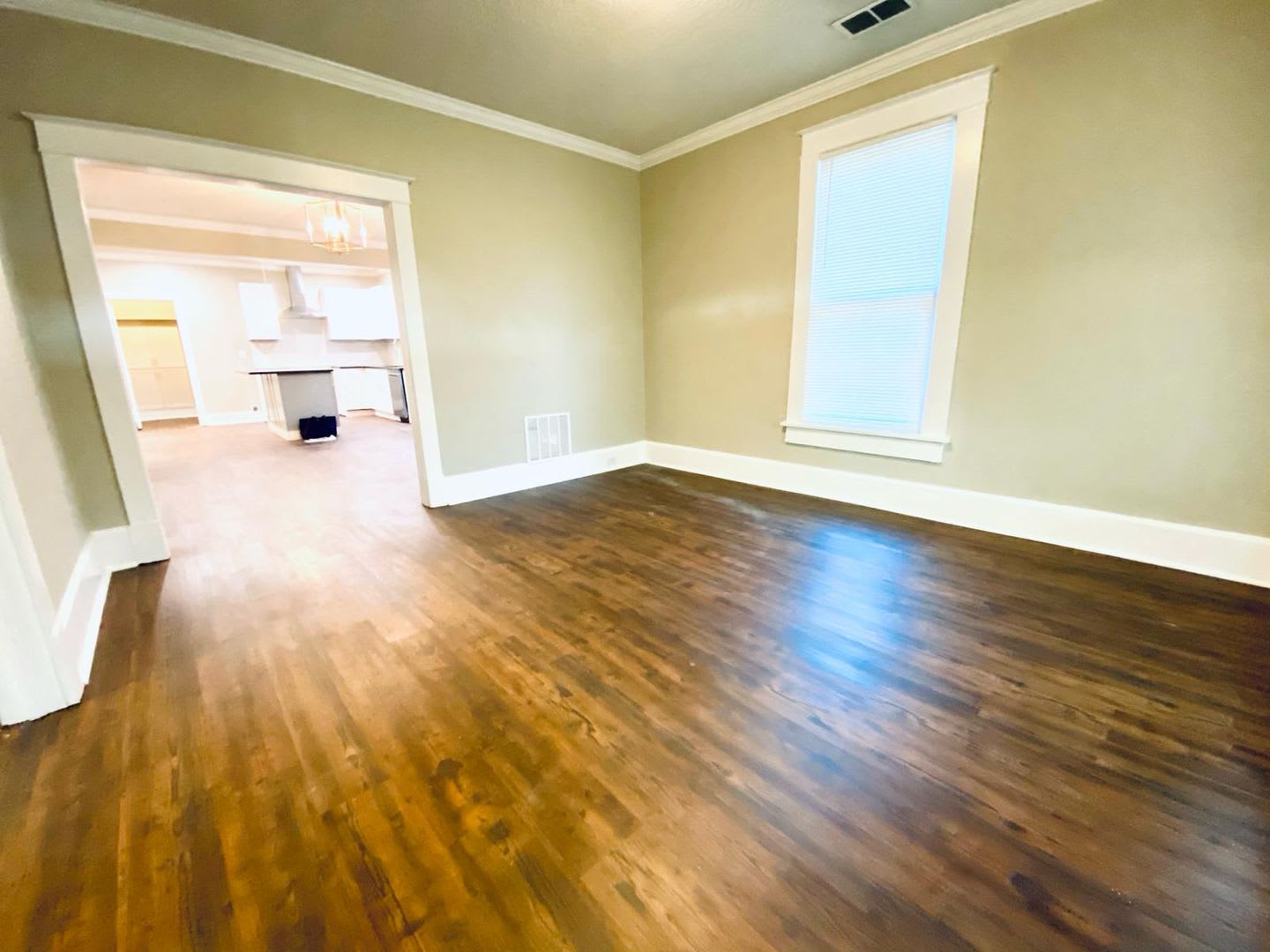 3 bedroom, 2 bathroom recently updated in Cooper Young – photo 5