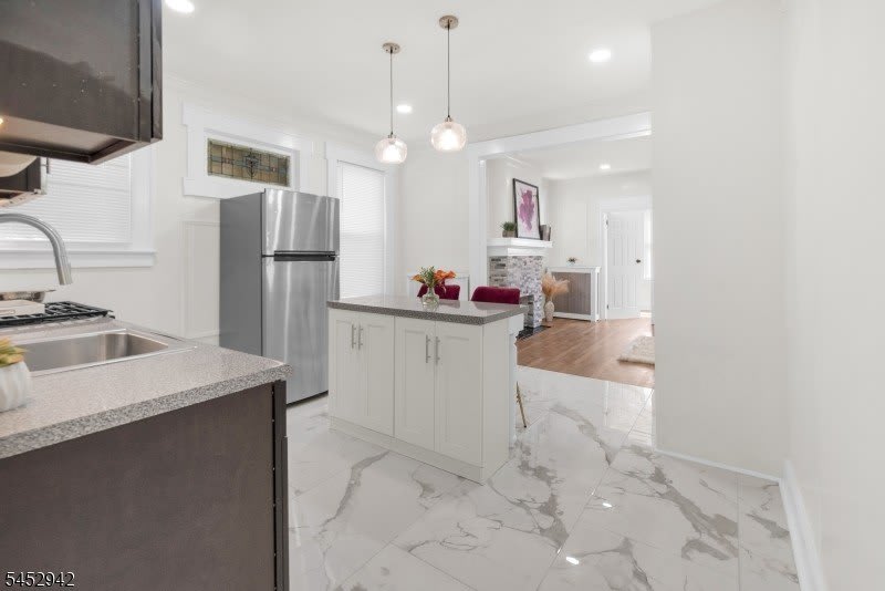 151 Mapes Ave – photo 2